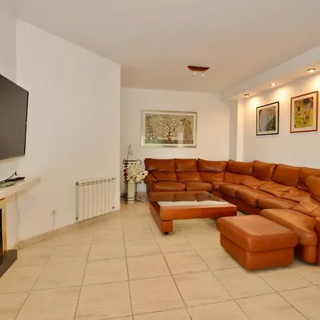 Talia יורט דה מאר